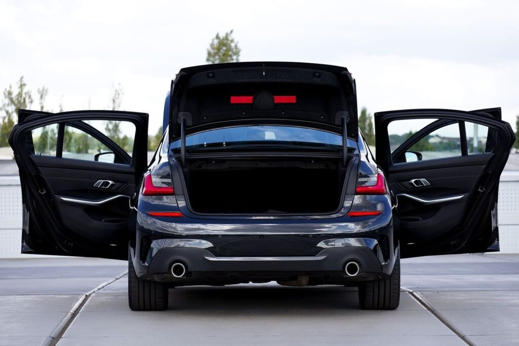 Peugeot e-208 GT 50 kWh — photo 6