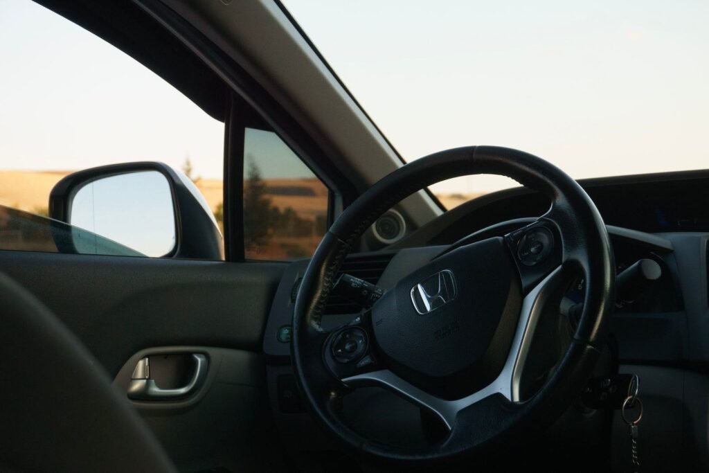 Peugeot 208 1.2 PureTech 82 Style — photo 4